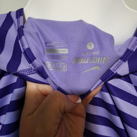 Nike pro shirt for women size L - Picture 3 of 5